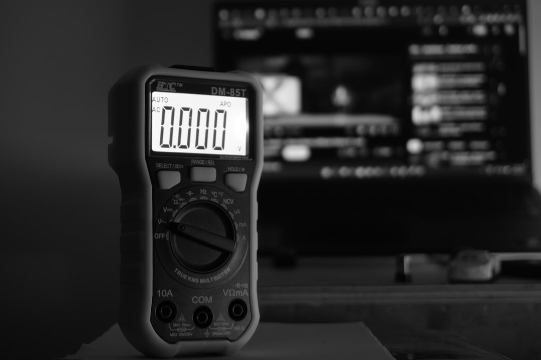 multimeter battery testing tool