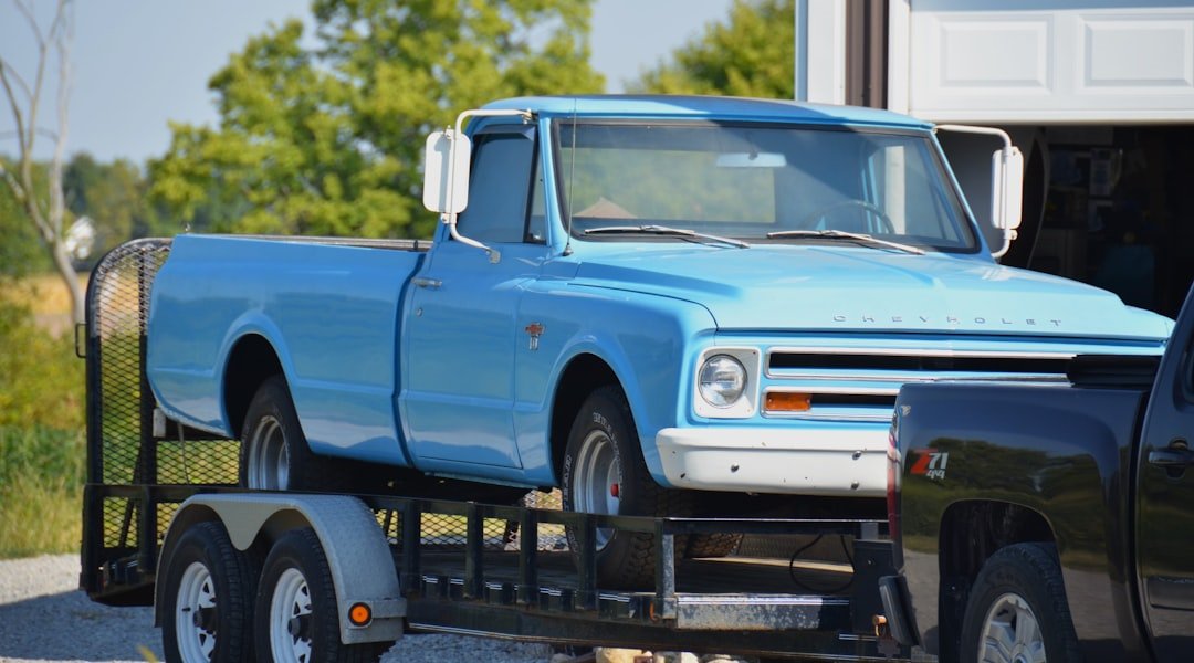 pickup truck towing trailer