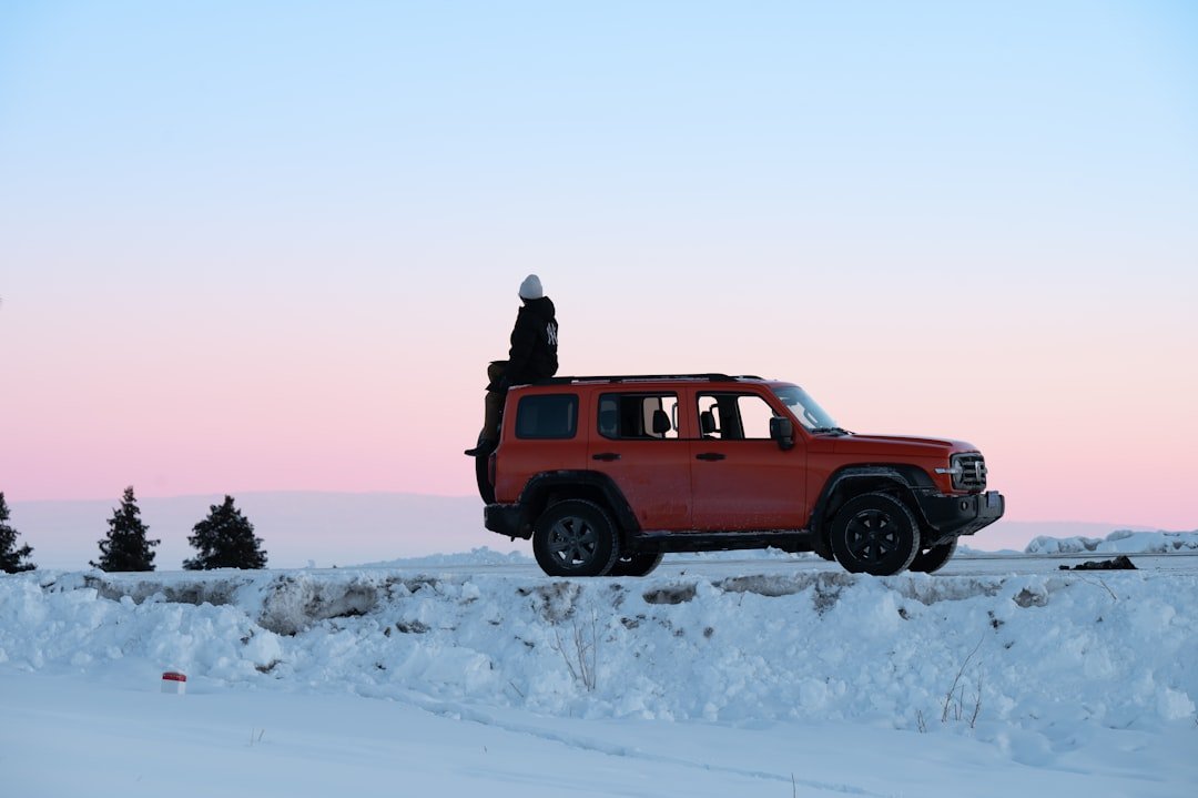 all-wheel drive vehicle snow