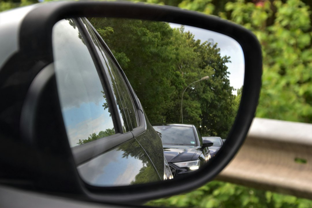 car side mirror warning