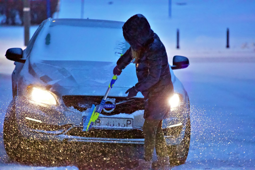 car battery charger winter